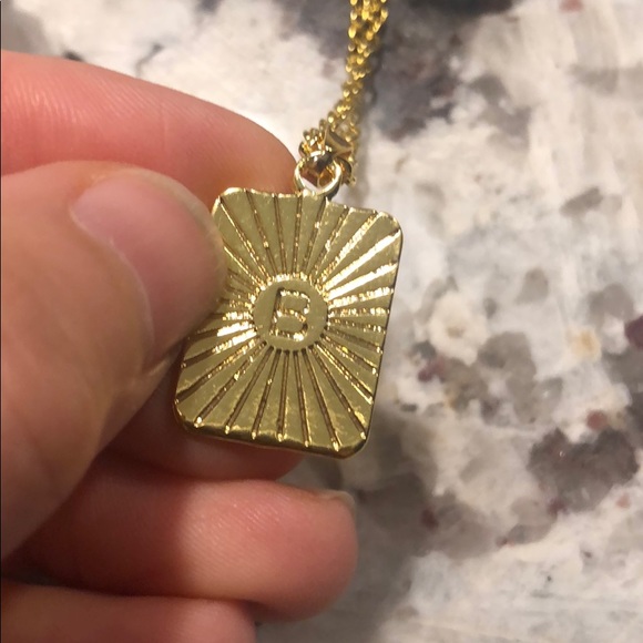 Initial Letter necklace - Picture 7 of 11